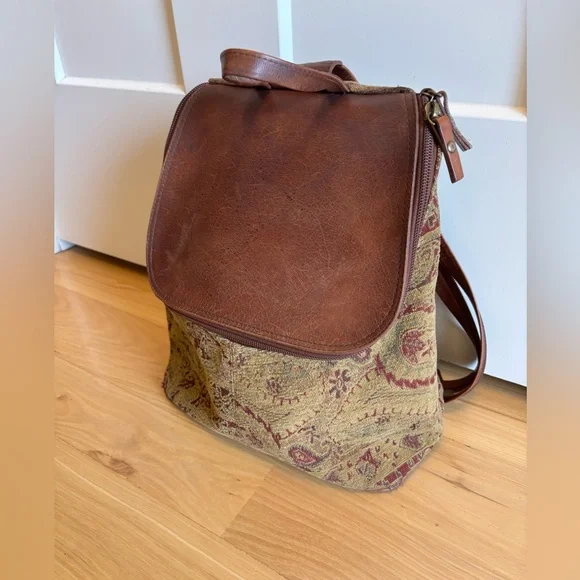 J.Jill floral tapestry 90s leather sling backpack boho Cottagecore - Picture 2 of 11